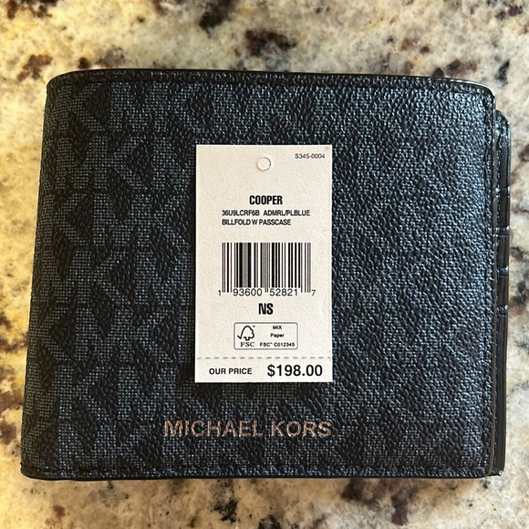 Brand new Michael Kors men’s wallet with tag. - Picture 8 of 8